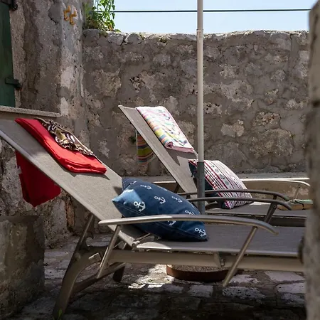 Πανσιόν Duks Dvori Ντουμπρόβνικ